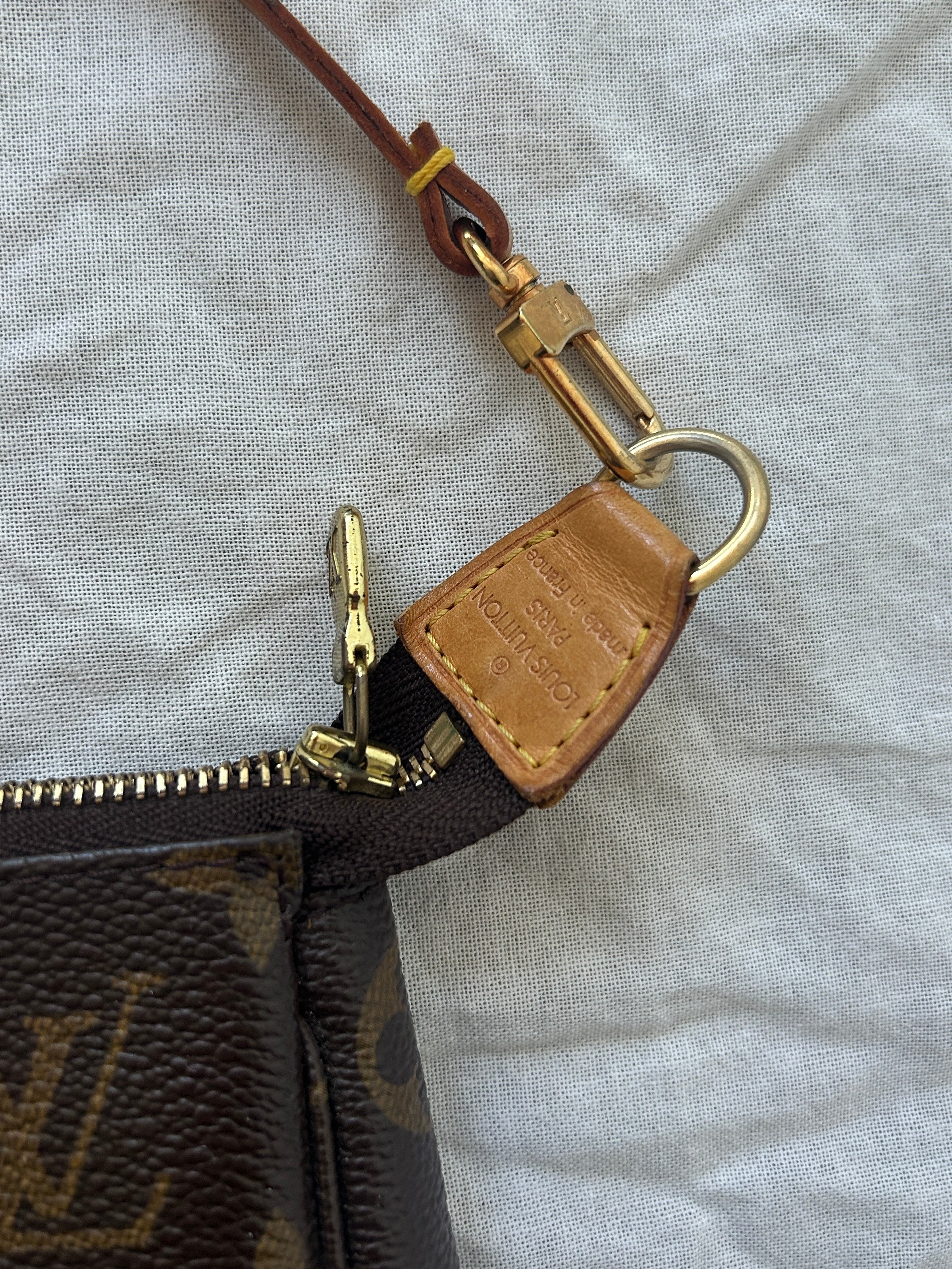 Louis Vuitton 2004 Takashi Murakami Monogram Panda Pochette Accessoires shoulder bag