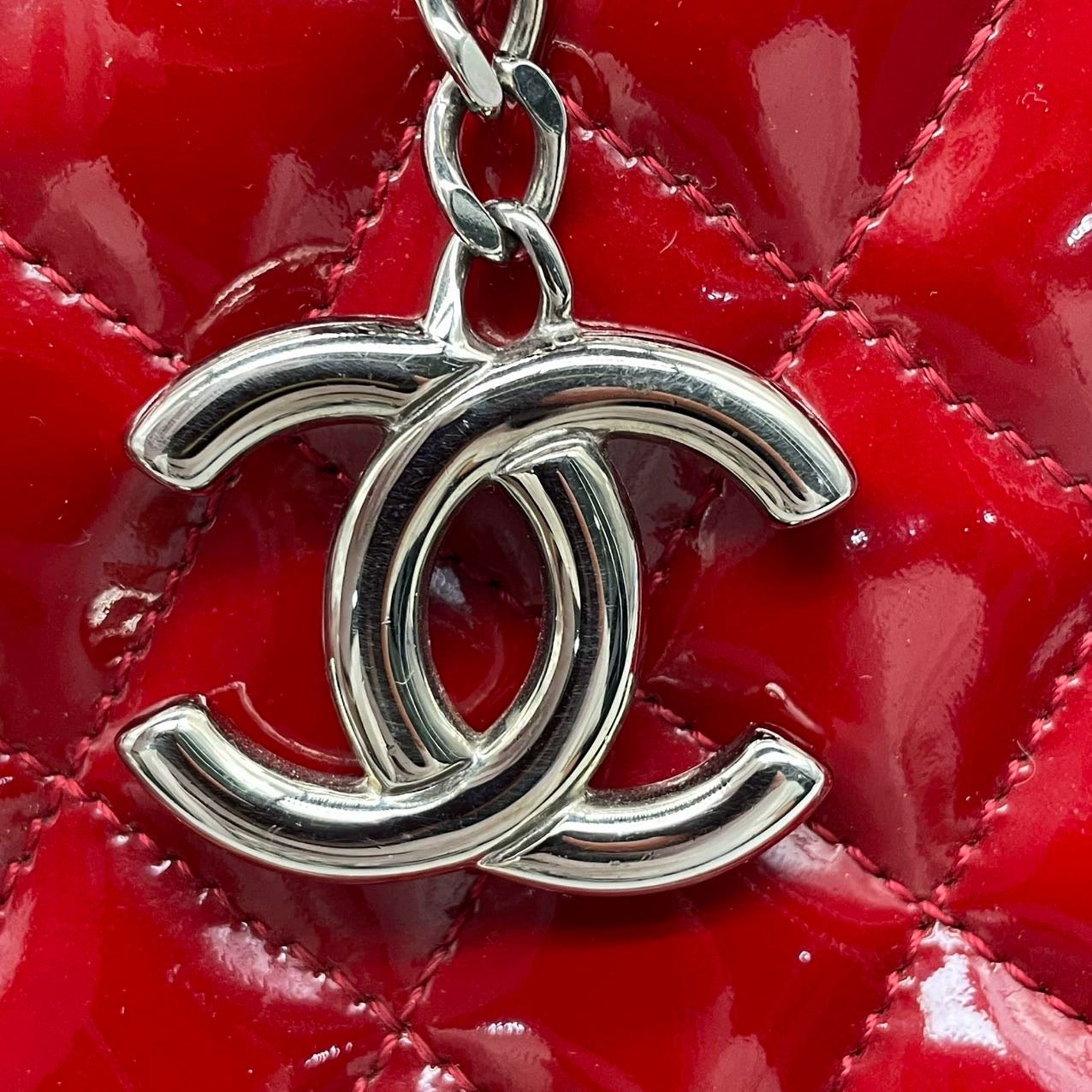 Chanel Pre-Owned Large Red Glazed Calfskin Mademoiselle Bowling Shoulder Bag