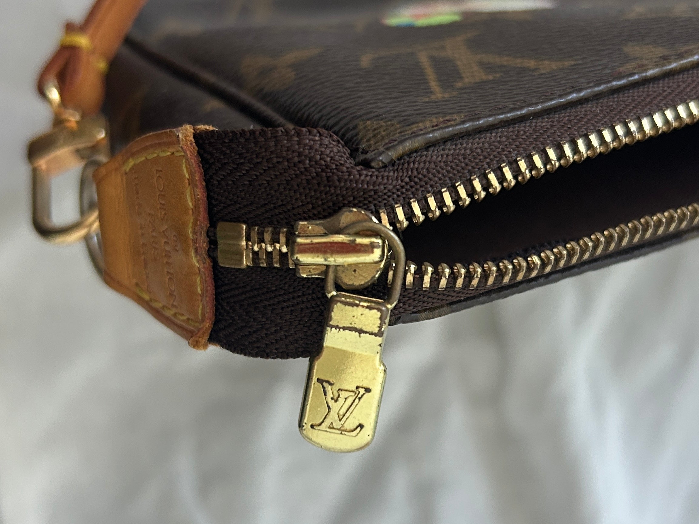 Louis Vuitton 2004 Takashi Murakami Monogram Panda Pochette Accessoires shoulder bag